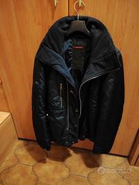Prada Giacca Tessuto Tecnico. No Gucci, Fendi.