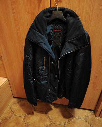 Prada Giacca Tessuto Tecnico. No Gucci, Fendi.