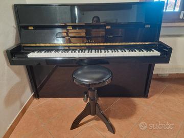 pianoforte verticale con sgabello pelle nero lucid