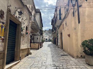 2 LOCALI A ORIA
