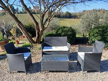 Salottino da giardino in rattan con tavolino