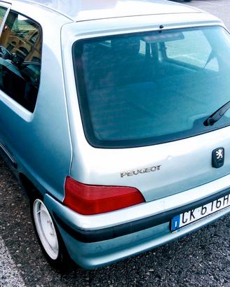 Peugeot 106(Estetica Rallye)