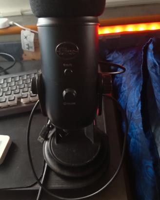 BLUE YETI MICROFONO