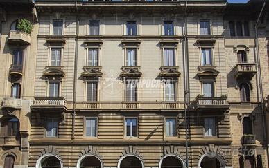 ELEGANTE ATTICO CON VISTA SKYLINE E 3 TERRAZZINI