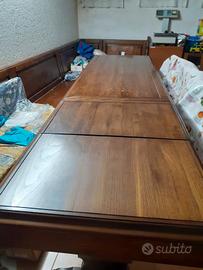 tavolo in massello allungabile con panca e sedie 