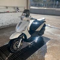 Piaggio Beverly 125