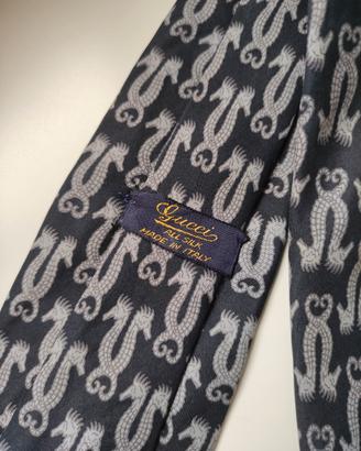Cravatta Gucci con cavallucci marini
