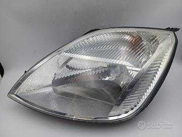Faro ant sx FORD FIESTA V '02