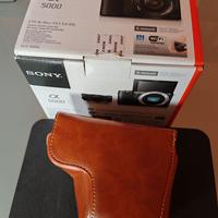 Fotocamera mirrorless Sony Alpha 5000 con ob 16-50