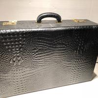 Valigia Trussardi colore nero modello finta pelle