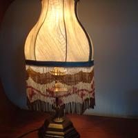 Lampada da tavolo vintage ottone/legno/perline