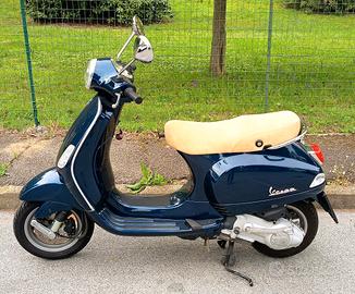 Vespa LX 125   (4.600 KM)