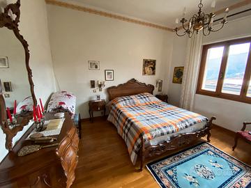 Camera da letto stile veneziano in legno massello