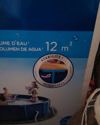 piscina +scaletta+telo