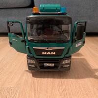 Camion Bruder betoniera 