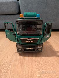 Camion Bruder betoniera 