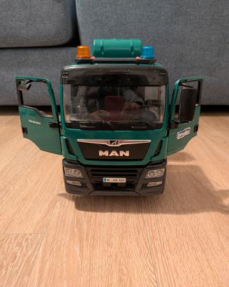 Camion Bruder betoniera 