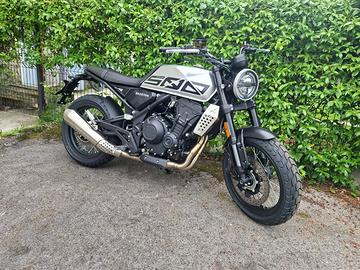 BICILINDRICA BRIXTON CROSSFIRE 500 X