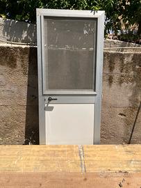 Porta di  alluminio con telaio
