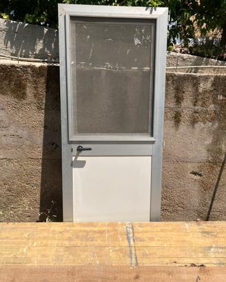 Porta di  alluminio con telaio