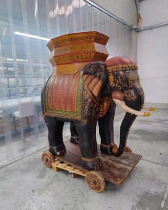  🐘 ELEFANTE IN LEGNO INTAGLIATO E DIPINTO – PEZZO