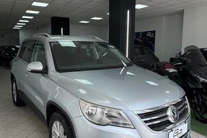 Volkswagen Tiguan 2.0 TDI DPF 4MOTION DSG Sport & 
