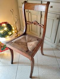 Sedia in legno e seduta in paglia