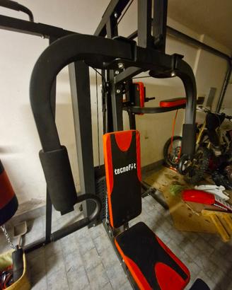 palestra completa con anche sacco da box