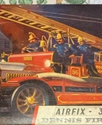 Kit Airfix Dennis Fire Engine scala 1/32