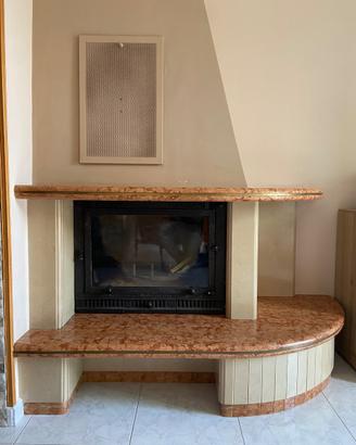 Caminetto in marmo
