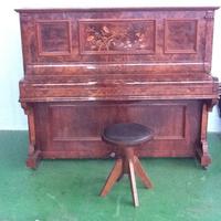 Pianoforte con panchetto
