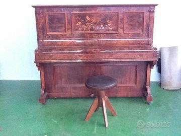 Pianoforte con panchetto