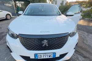 Peugeot 2008 (2021) con cambio automatico 
