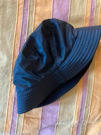 Cappello impermeabile tipo Barbour