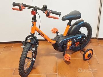 Bici B'Twin robot con rotelle