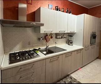 Cucina Mobilandia completa di elettrodomestici
