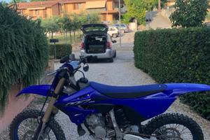 Yamaha YZ 125 2023 (tripla omologazione)