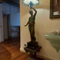 Lampada Nouveau- Bronzo Patinato e Vetro Tiffany