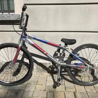 BMX 20" e caschi Ethen e Seven IDP