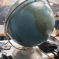 Mappamondo in metallo 