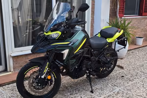 benelli trk 702x