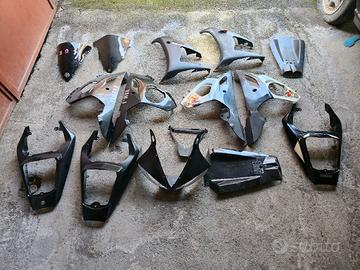 Yamaha R6 20€ AL PEZZO