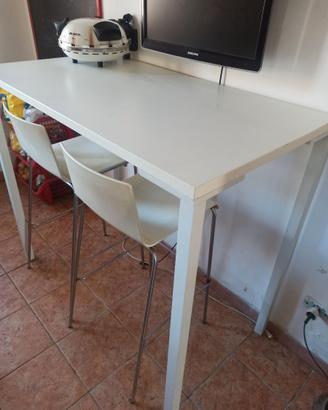Tavolo alto