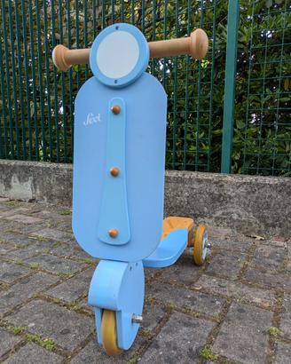 Monopattino a 3 ruote in legno marca Sevi