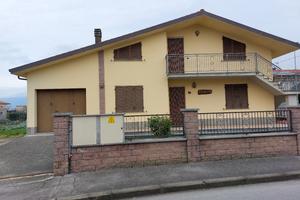 Villetta in ponte buggianese, via vecchia camporci