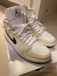 NIKE AIR JORDAN 1 MID