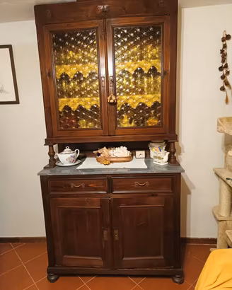credenza anni'900 con vetrina