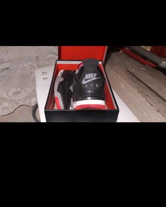 Nike Jordan 4 retrò  UNISEX num 41  a 100 Euro 