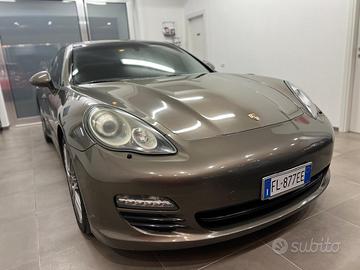 Porsche Panamera 4S