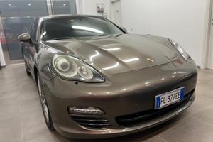 Porsche Panamera 4S